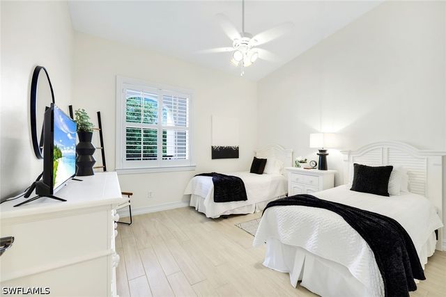 800 Breakaway LN 203, Naples, FL 34108