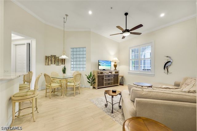 800 Breakaway LN 203, Naples, FL 34108