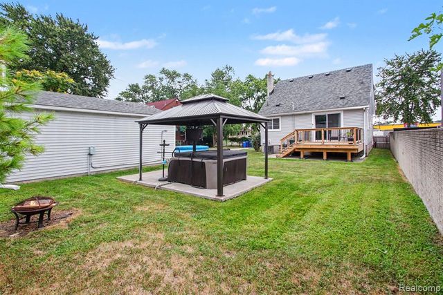 1926 Philomene Boulevard, Lincoln Park, MI 48146