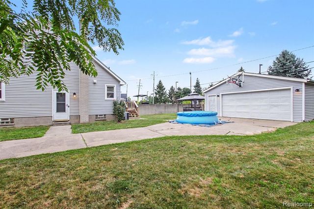 1926 Philomene Boulevard, Lincoln Park, MI 48146