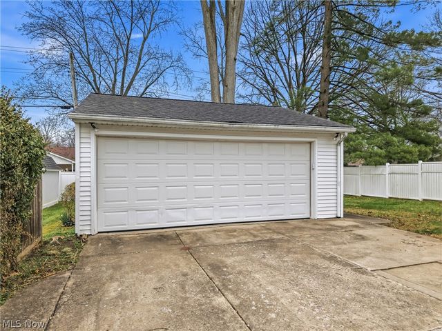 664 Perkinswood Boulevard NE, Warren, OH 44483