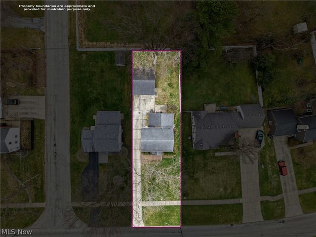 664 Perkinswood Boulevard NE, Warren, OH 44483