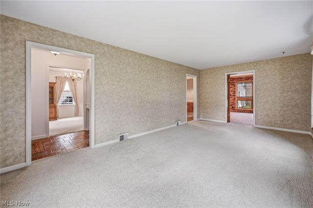 664 Perkinswood Boulevard NE, Warren, OH 44483