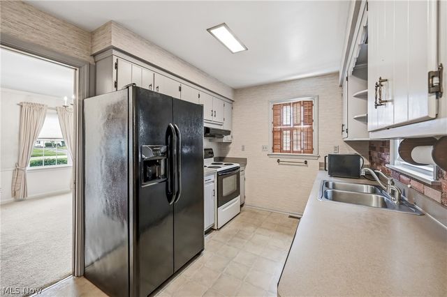 664 Perkinswood Boulevard NE, Warren, OH 44483