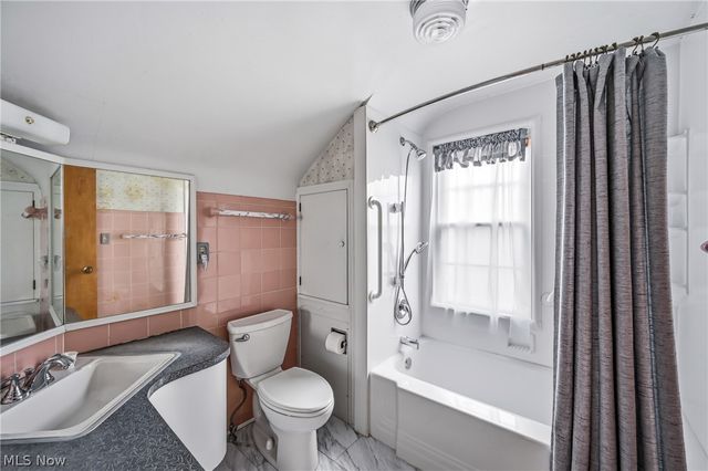 664 Perkinswood Boulevard NE, Warren, OH 44483