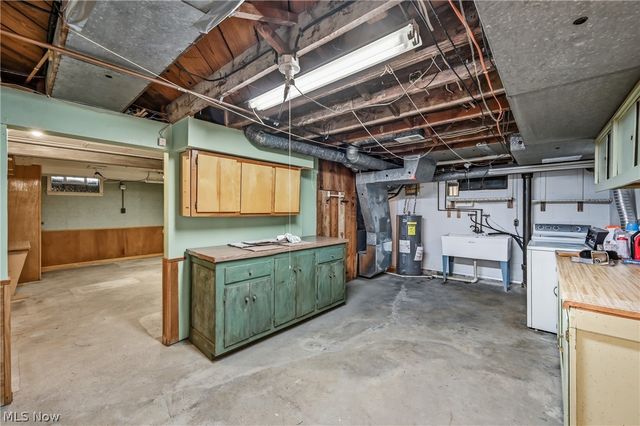 664 Perkinswood Boulevard NE, Warren, OH 44483