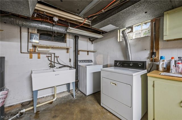 664 Perkinswood Boulevard NE, Warren, OH 44483