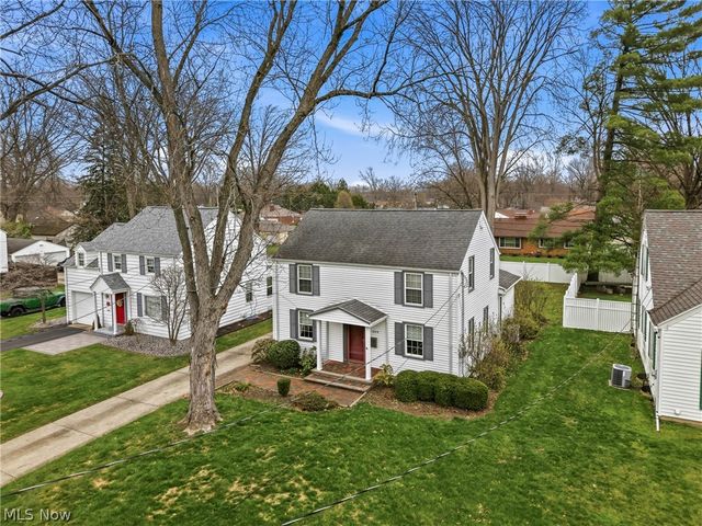 664 Perkinswood Boulevard NE, Warren, OH 44483