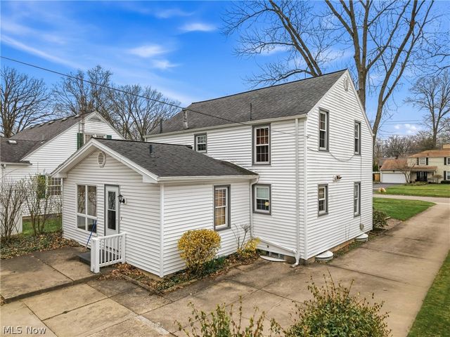 664 Perkinswood Boulevard NE, Warren, OH 44483