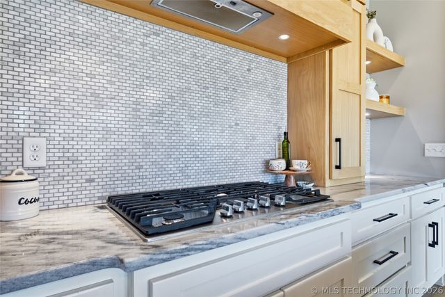 15 W 166th Place S, Glenpool, OK 74033