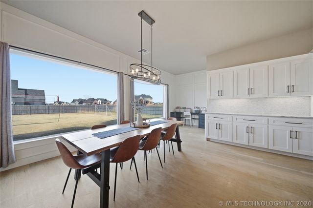 15 W 166th Place S, Glenpool, OK 74033