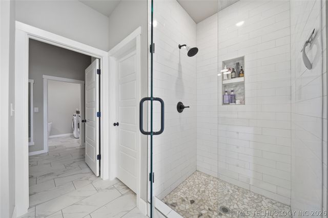 15 W 166th Place S, Glenpool, OK 74033