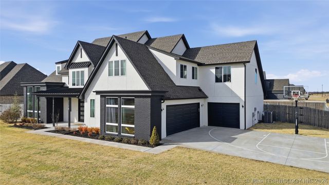 15 W 166th Place S, Glenpool, OK 74033