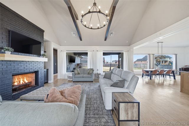 15 W 166th Place S, Glenpool, OK 74033