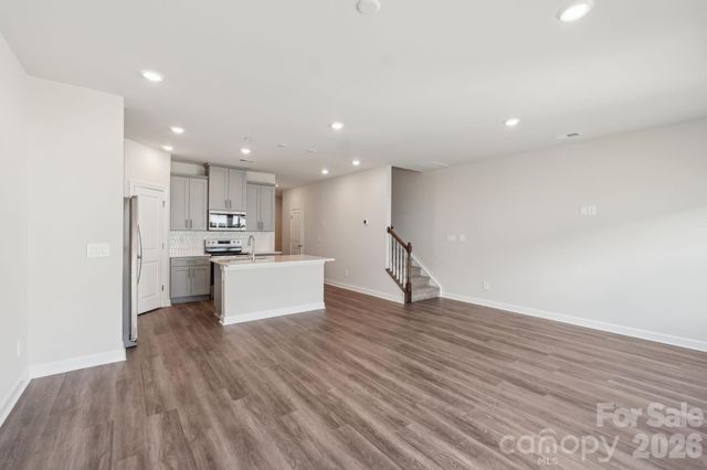 9025 Foggy Brook Loop, Charlotte, NC 28216