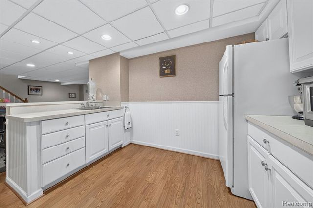 1262 Woodcrest Circle, Bloomfield Hills, MI 48304