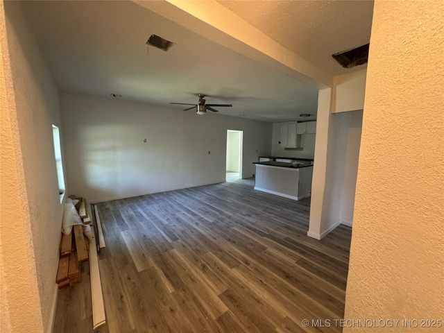 109 W Victor Street, Hugo, OK 74743