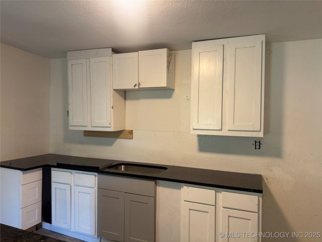 109 W Victor Street, Hugo, OK 74743