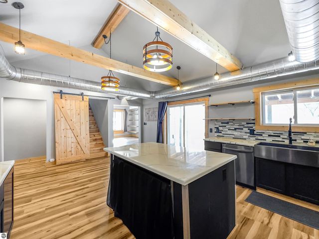 544 W Upton Avenue, Reed City, MI 49307