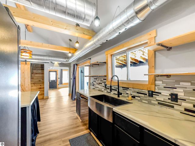 544 W Upton Avenue, Reed City, MI 49307