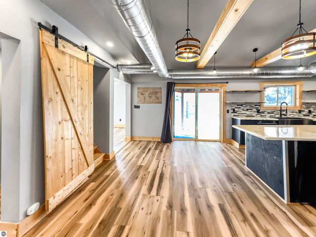 544 W Upton Avenue, Reed City, MI 49307