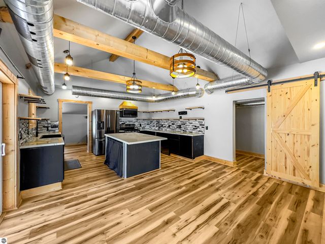 544 W Upton Avenue, Reed City, MI 49307