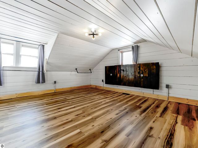 544 W Upton Avenue, Reed City, MI 49307