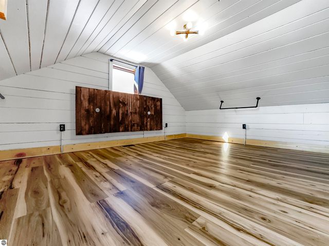 544 W Upton Avenue, Reed City, MI 49307