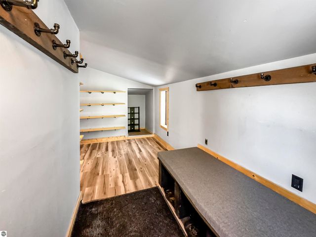 544 W Upton Avenue, Reed City, MI 49307