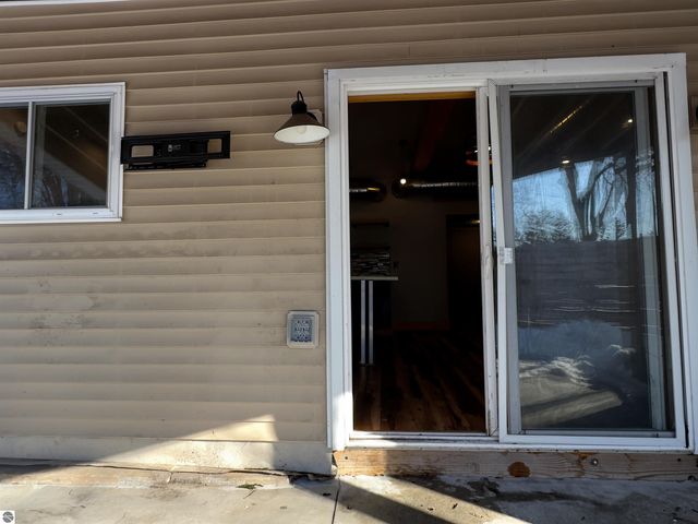 544 W Upton Avenue, Reed City, MI 49307