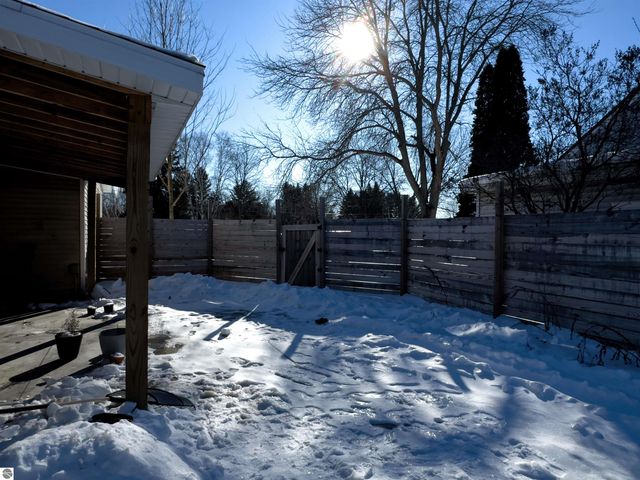 544 W Upton Avenue, Reed City, MI 49307