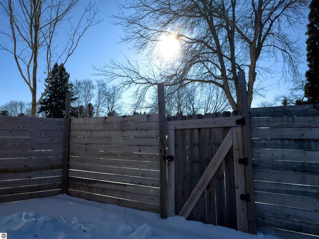 544 W Upton Avenue, Reed City, MI 49307