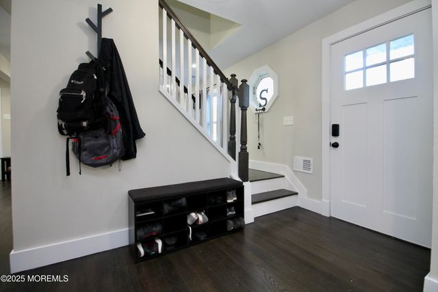 1 Kings Mountain Road, Freehold, NJ 07728