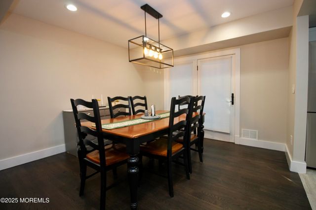 1 Kings Mountain Road, Freehold, NJ 07728