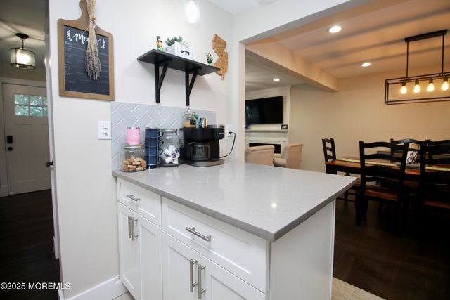 1 Kings Mountain Road, Freehold, NJ 07728