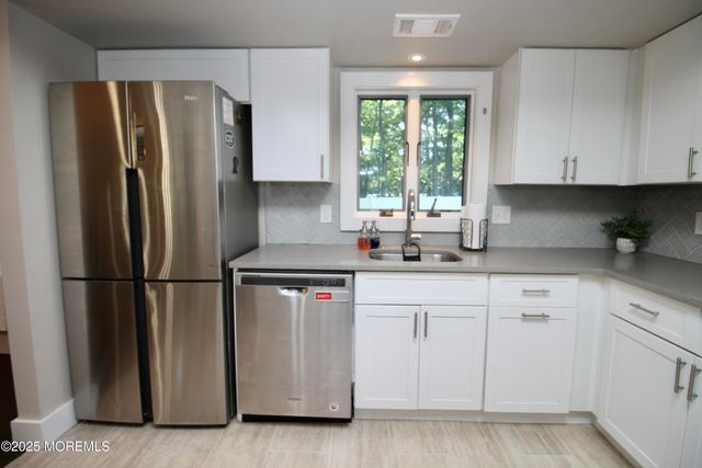1 Kings Mountain Road, Freehold, NJ 07728