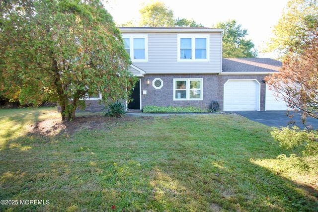 1 Kings Mountain Road, Freehold, NJ 07728