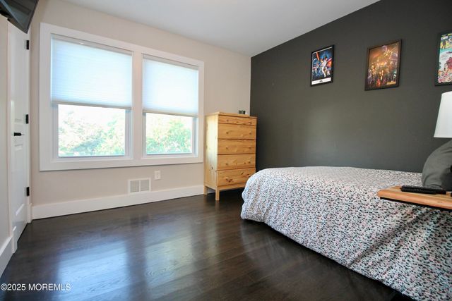 1 Kings Mountain Road, Freehold, NJ 07728