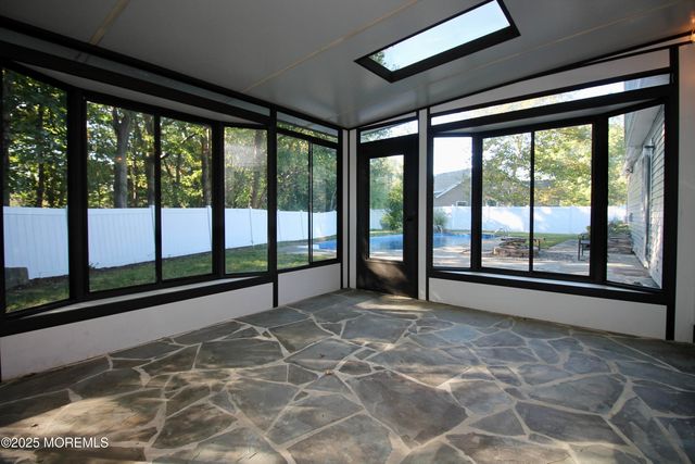 1 Kings Mountain Road, Freehold, NJ 07728