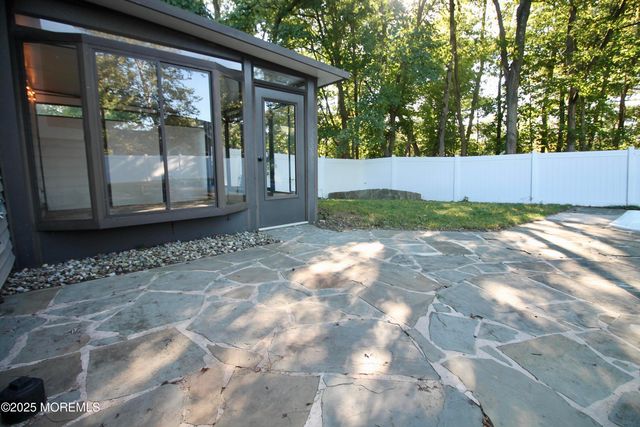 1 Kings Mountain Road, Freehold, NJ 07728