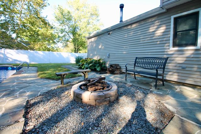 1 Kings Mountain Road, Freehold, NJ 07728