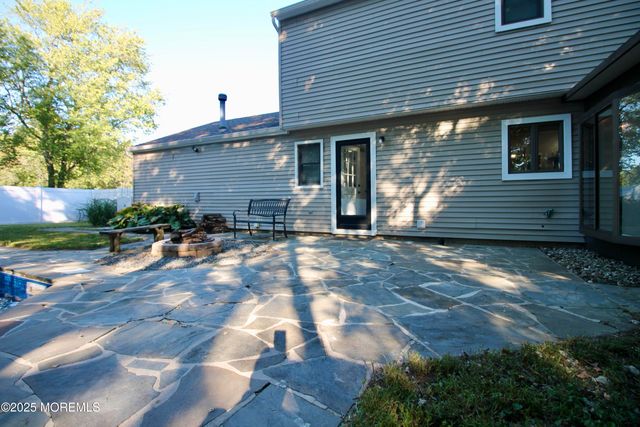 1 Kings Mountain Road, Freehold, NJ 07728