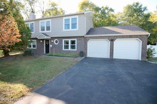 1 Kings Mountain Road, Freehold, NJ 07728