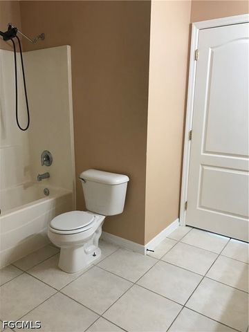 1427 NE 43rd LN, Cape Coral, FL 33909