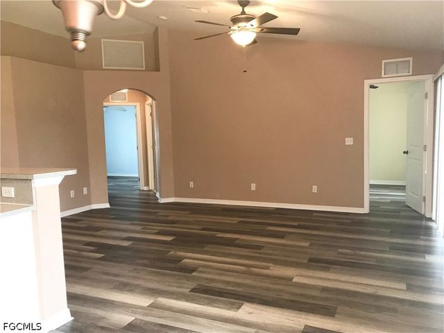 1427 NE 43rd LN, Cape Coral, FL 33909