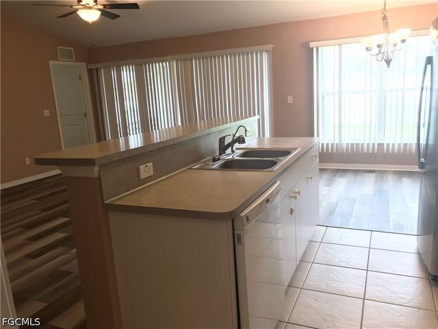 1427 NE 43rd LN, Cape Coral, FL 33909