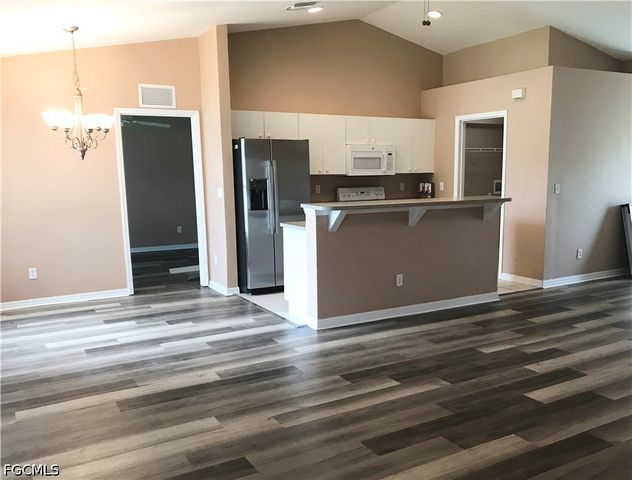 1427 NE 43rd LN, Cape Coral, FL 33909