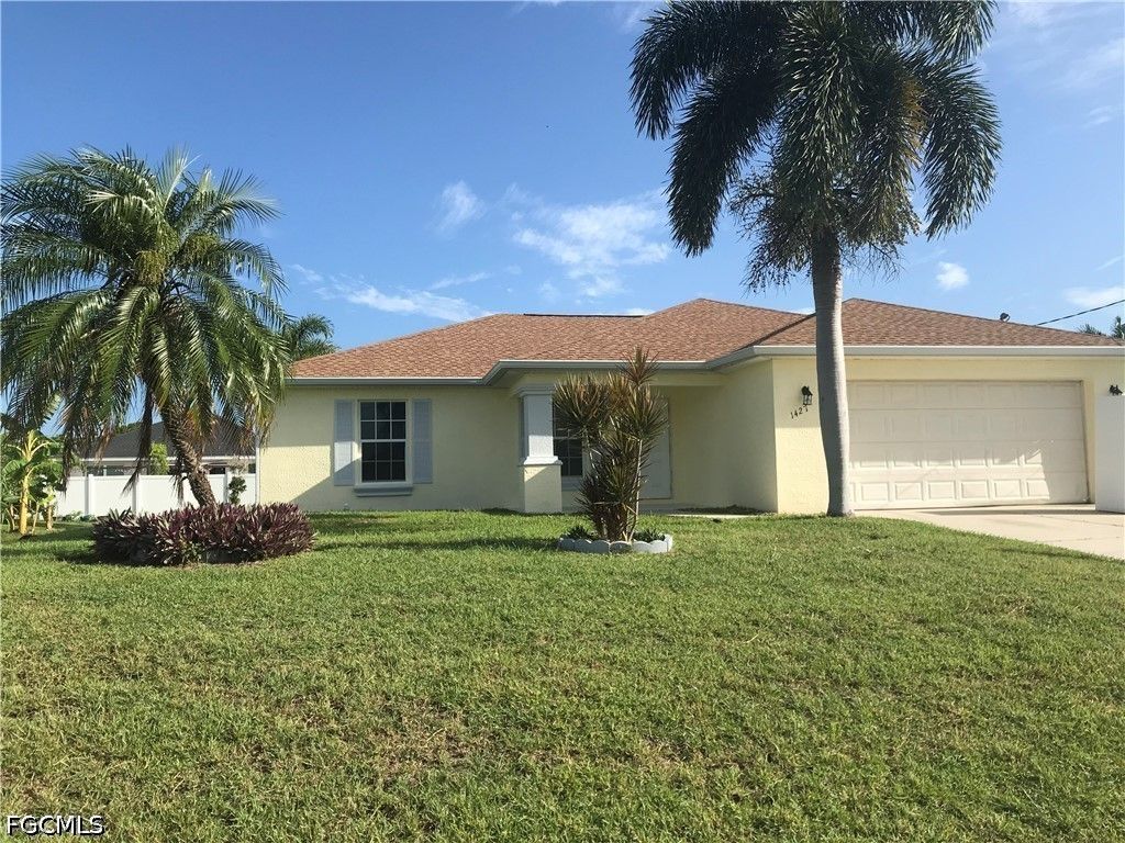 1427 NE 43rd LN, Cape Coral, FL 33909