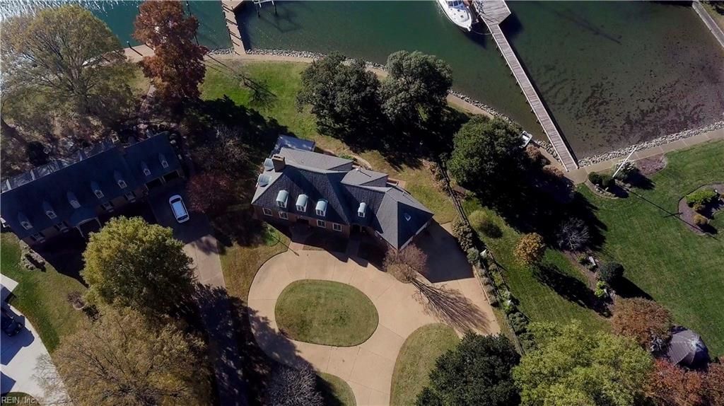 4 Cedar Point DR, Hampton, VA 23669