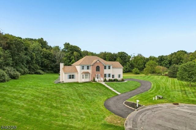 16 Ponderosa Trl, Sparta Twp., NJ 07871